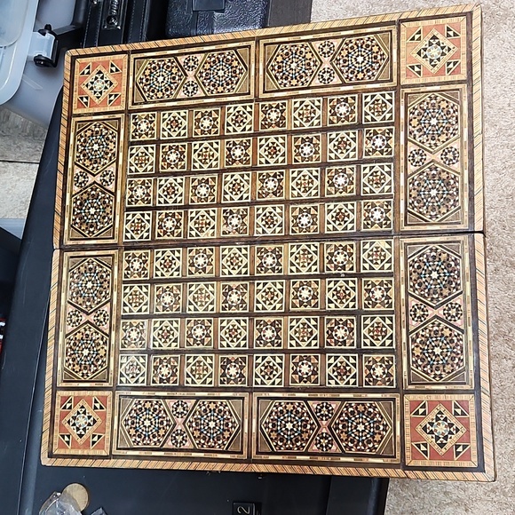 DAMASCUS INLAID CHESS BOARD AND BACKGAMMON